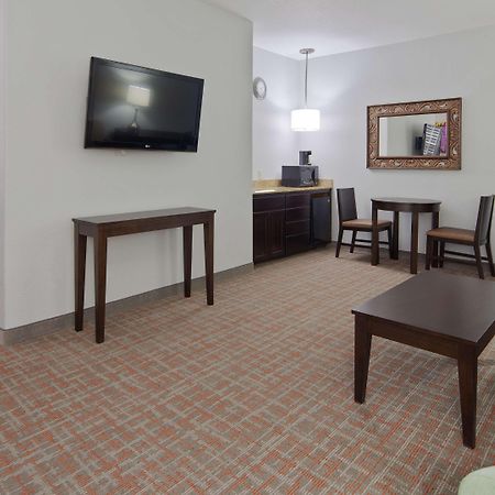 Best Western Plus Fredericksburg Bagian luar foto