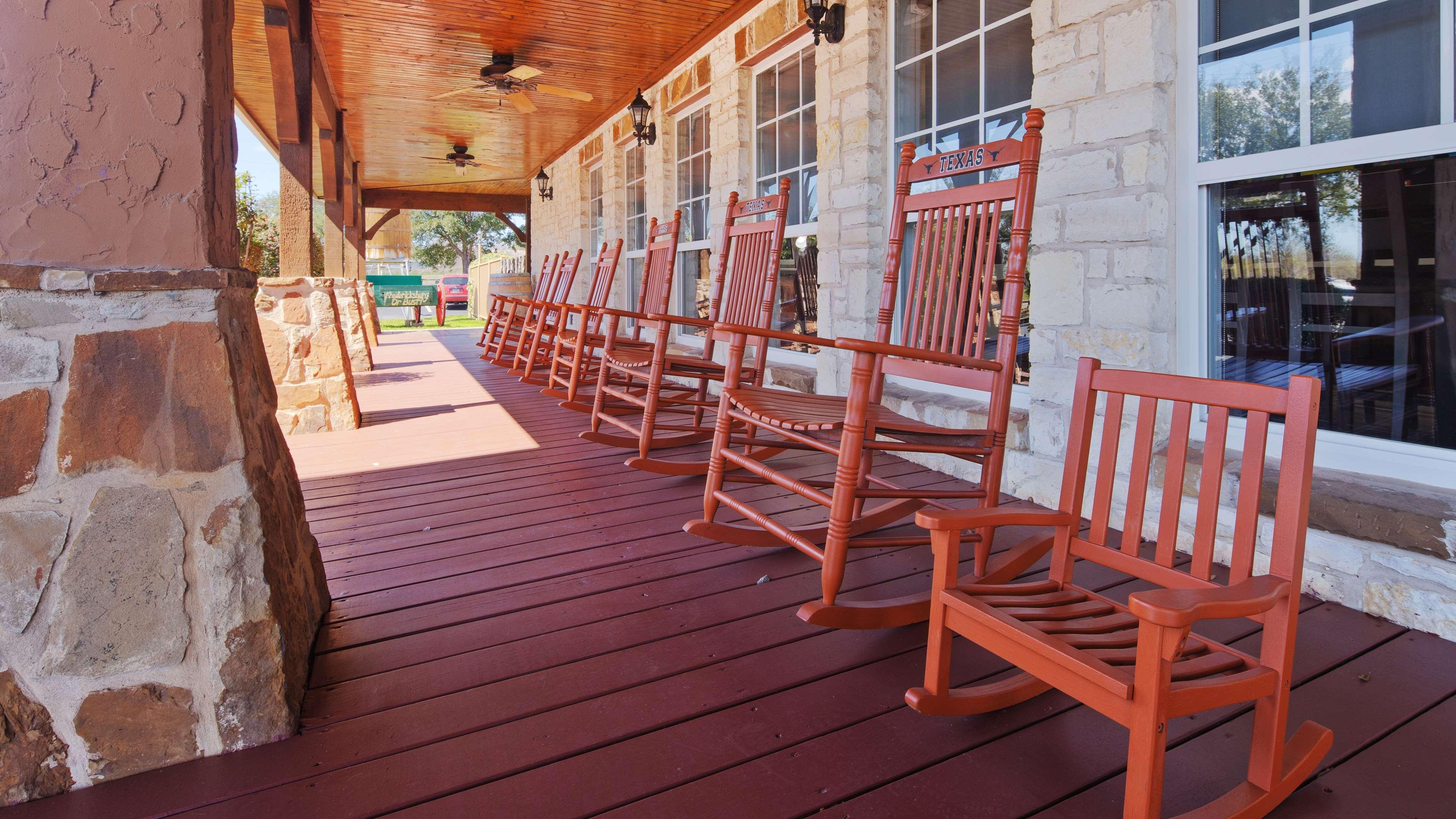 Best Western Plus Fredericksburg Bagian luar foto