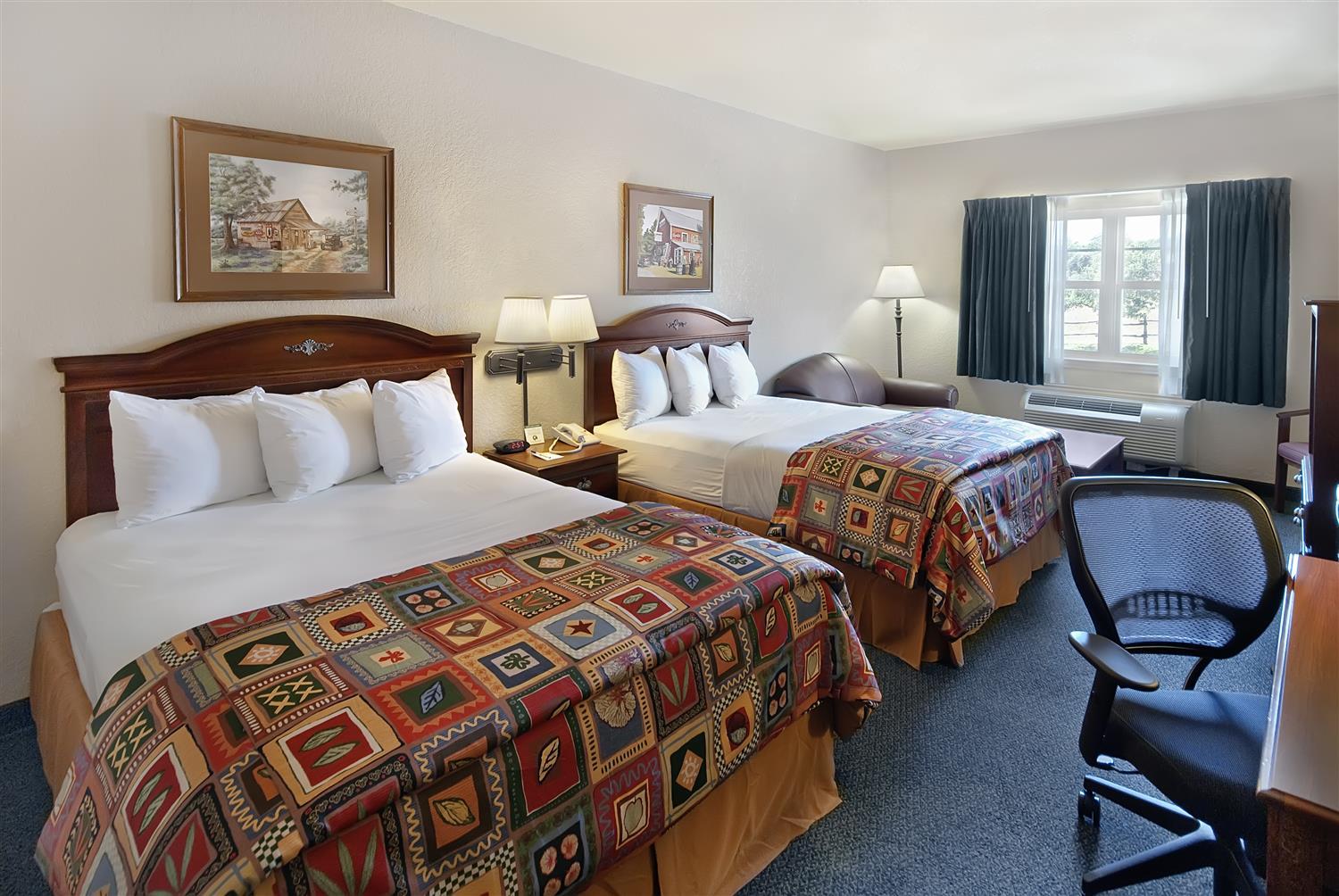 Best Western Plus Fredericksburg Bagian luar foto