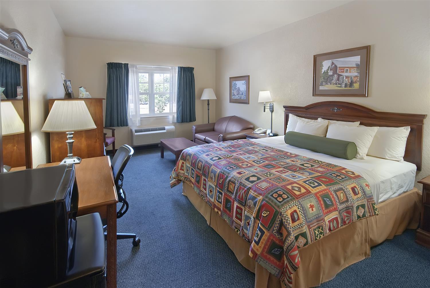 Best Western Plus Fredericksburg Bagian luar foto