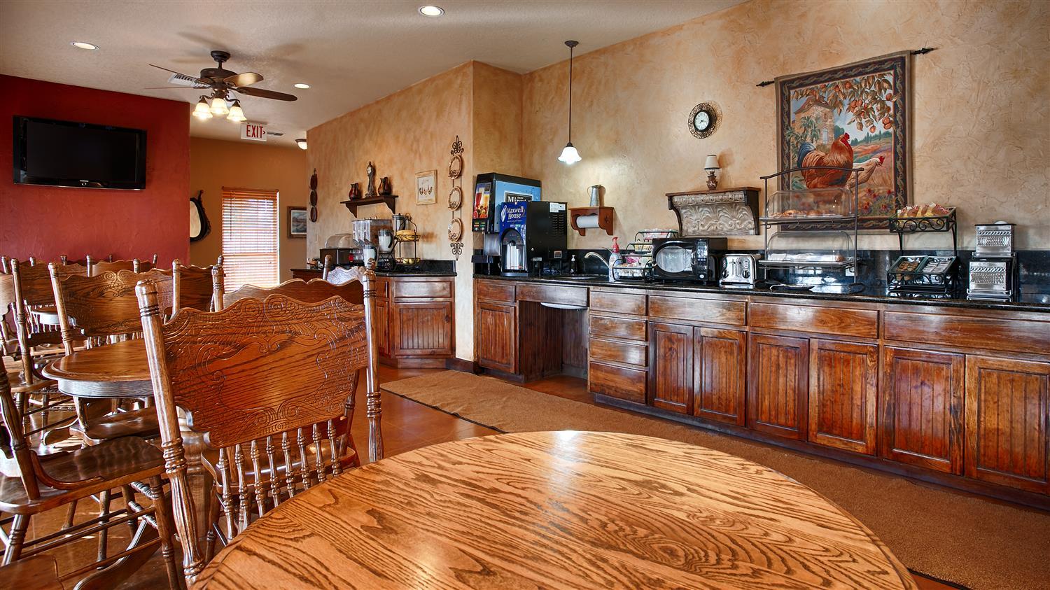 Best Western Plus Fredericksburg Bagian luar foto