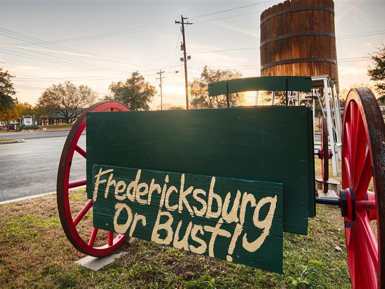 Best Western Plus Fredericksburg Bagian luar foto
