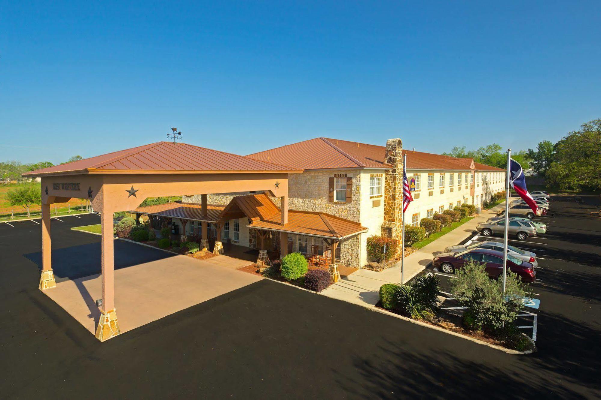 Best Western Plus Fredericksburg Bagian luar foto