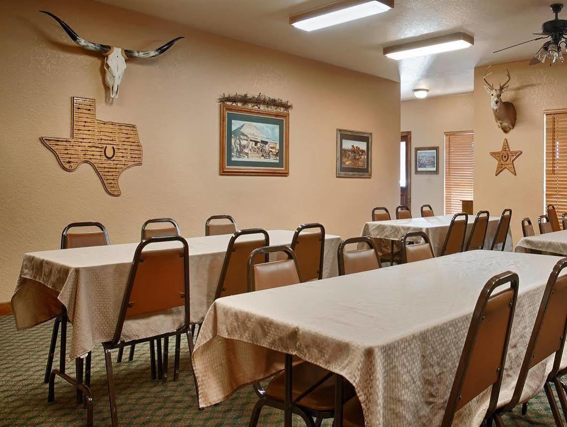Best Western Plus Fredericksburg Bagian luar foto