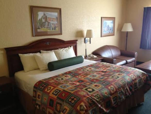 Best Western Plus Fredericksburg Bagian luar foto